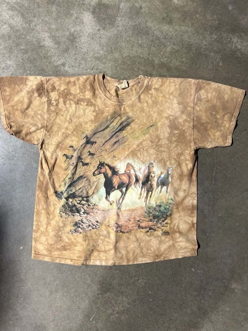 Vintage 2000 The Mountain Running Wild Horses Cave Art Tie Dye T-Shirt Size XL
